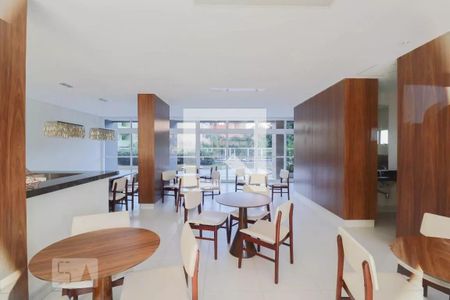 Apartamento à venda com 62m², 2 quartos e 1 vaga Apartamento à venda com 62m², 2 quartos e 1 vagaÁrea comum - Salão de festas