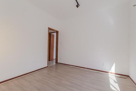 Casa para alugar com 250m², 3 quartos e 3 vagasSala