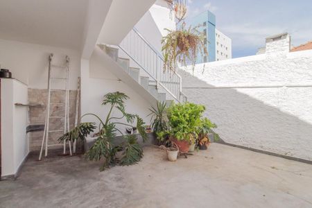 Casa para alugar com 250m², 3 quartos e 3 vagasQuintal