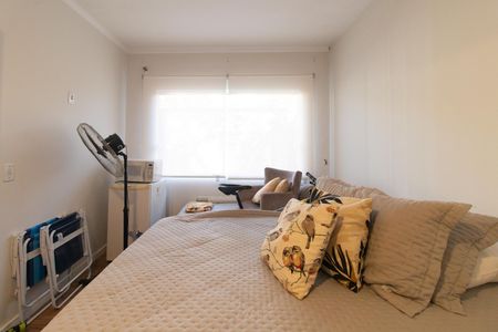 Casa à venda com 250m², 3 quartos e 3 vagas Casa à venda com 250m², 3 quartos e 3 vagasQuarto de Serviço