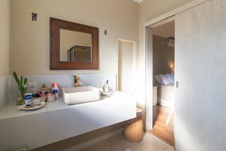 Casa à venda com 250m², 3 quartos e 3 vagas Casa à venda com 250m², 3 quartos e 3 vagasBanheiro