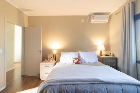 Casa à venda com 250m², 3 quartos e 3 vagas Casa à venda com 250m², 3 quartos e 3 vagasquarto 1