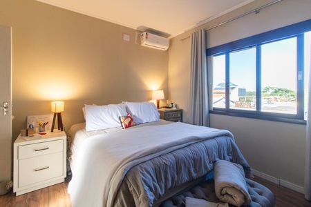 Casa à venda com 250m², 3 quartos e 3 vagas Casa à venda com 250m², 3 quartos e 3 vagasquarto 1