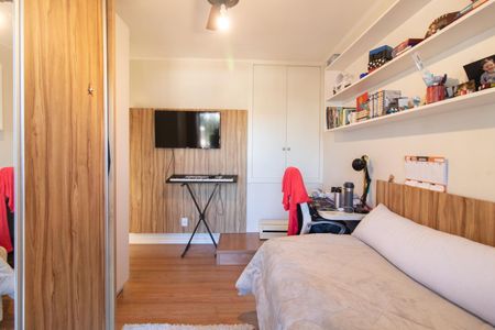 Casa à venda com 250m², 3 quartos e 3 vagas Casa à venda com 250m², 3 quartos e 3 vagasQuarto 3