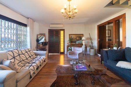 Casa à venda com 250m², 3 quartos e 3 vagas Casa à venda com 250m², 3 quartos e 3 vagassala