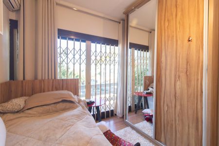 Casa à venda com 250m², 3 quartos e 3 vagas Casa à venda com 250m², 3 quartos e 3 vagasQuarto 3