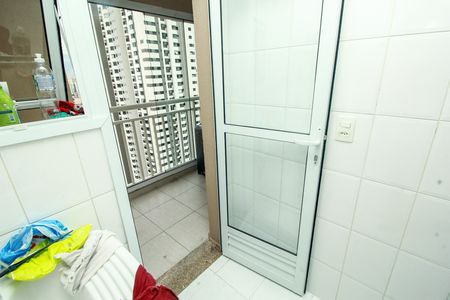 Apartamento à venda com 56m², 2 quartos e 1 vaga Apartamento à venda com 56m², 2 quartos e 1 vagaÁrea de Serviço