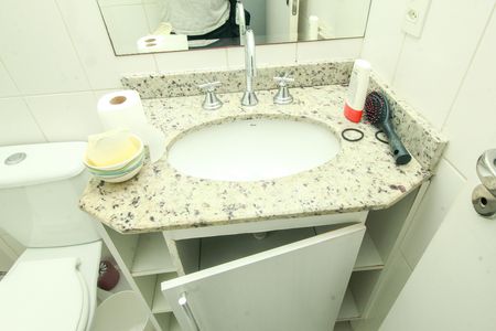 Apartamento à venda com 56m², 2 quartos e 1 vaga Apartamento à venda com 56m², 2 quartos e 1 vagaBanheiro