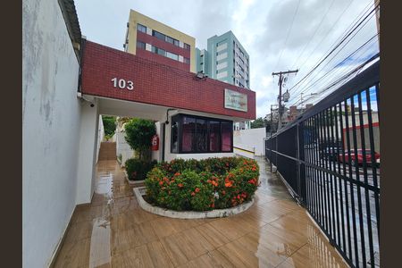 Apartamento para alugar com 58m², 2 quartos e 1 vagaFachada e portaria