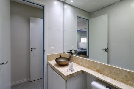 Apartamento para alugar com 54m², 2 quartos e 1 vaga Apartamento para alugar com 54m², 2 quartos e 1 vagaBanheiro da Suíte