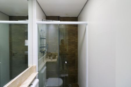 Apartamento para alugar com 54m², 2 quartos e 1 vaga Apartamento para alugar com 54m², 2 quartos e 1 vagaBanheiro da Suíte