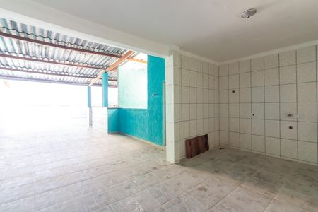 Casa à venda com 220m², 3 quartos e 2 vagas Casa à venda com 220m², 3 quartos e 2 vagasCobertura