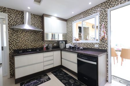 Apartamento à venda com 131m², 3 quartos e 2 vagasCozinha