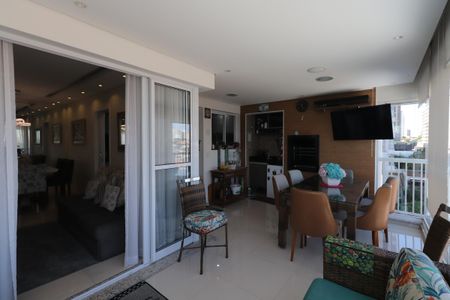Apartamento à venda com 131m², 3 quartos e 2 vagasSacada