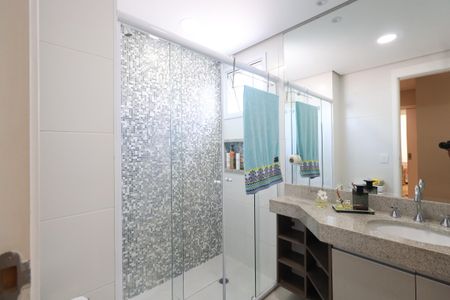Apartamento à venda com 131m², 3 quartos e 2 vagasBanheiro da Suíte 1