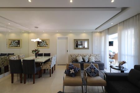 Apartamento à venda com 131m², 3 quartos e 2 vagasSala