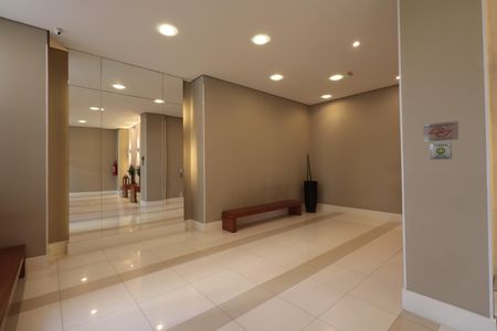 Apartamento à venda com 131m², 3 quartos e 2 vagasHall social