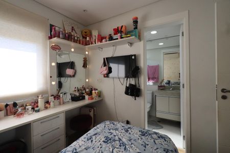 Apartamento à venda com 131m², 3 quartos e 2 vagasQuarto 2 - Suíte