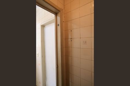 Apartamento à venda com 57m², 3 quartos e sem vagaBanheiro de serviço