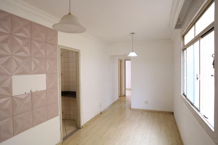 Sala de apartamento à venda com 3 quartos, 57m² em Sagrada Família, Belo Horizonte