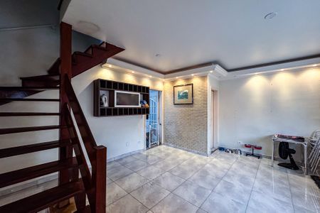 Sala de casa à venda com 3 quartos, 110m² em Vila Invernada, São Paulo