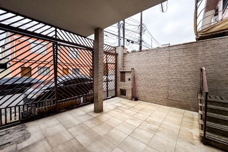 Garagem de casa à venda com 3 quartos, 110m² em Vila Invernada, São Paulo