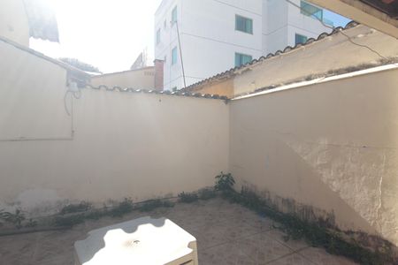 Casa à venda com 170m², 3 quartos e 2 vagasÁrea Externa