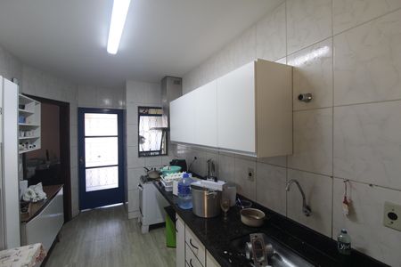 Casa à venda com 170m², 3 quartos e 2 vagasCozinha