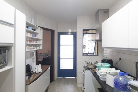 Casa à venda com 170m², 3 quartos e 2 vagasCozinha