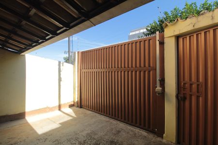 Casa à venda com 170m², 3 quartos e 2 vagasGaragem