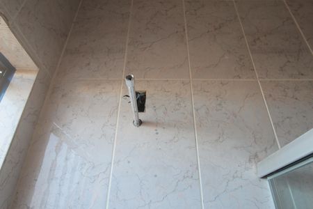 Casa à venda com 170m², 3 quartos e 2 vagasBanheiro Social