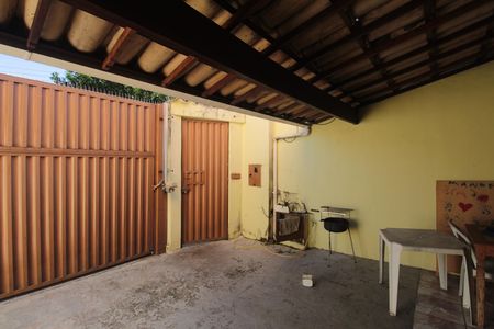 Casa à venda com 170m², 3 quartos e 2 vagasGaragem