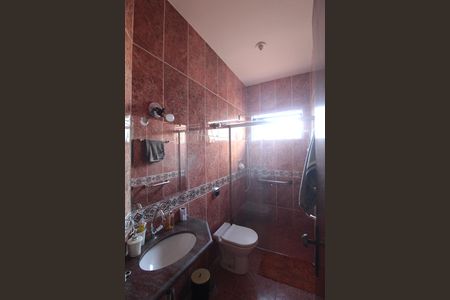 Casa à venda com 170m², 3 quartos e 2 vagasBanheiro da Suíte