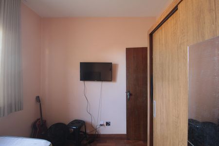 Casa à venda com 170m², 3 quartos e 2 vagasQuarto
