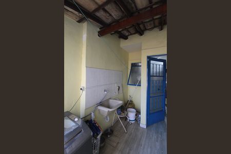Casa à venda com 170m², 3 quartos e 2 vagasÁrea de Serviço