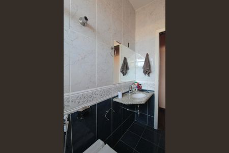 Casa à venda com 170m², 3 quartos e 2 vagasBanheiro Social