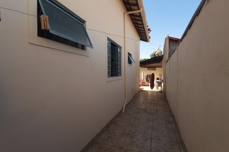 Casa à venda com 170m², 3 quartos e 2 vagasÁrea Externa