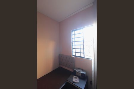 Casa à venda com 170m², 3 quartos e 2 vagasQuarto