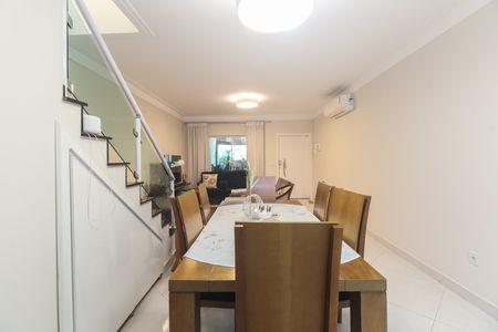 Sala  de casa à venda com 3 quartos, 174m² em Vila Carrão, São Paulo