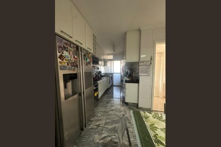 Apartamento à venda com 143m², 4 quartos e 2 vagas Apartamento à venda com 143m², 4 quartos e 2 vagasCozinha