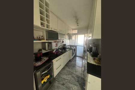 Apartamento à venda com 143m², 4 quartos e 2 vagas Apartamento à venda com 143m², 4 quartos e 2 vagasCozinha