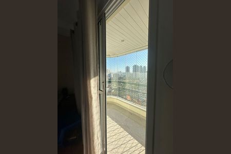 Apartamento à venda com 143m², 4 quartos e 2 vagas Apartamento à venda com 143m², 4 quartos e 2 vagasQuarto