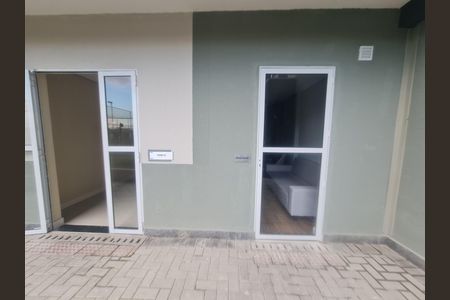 Apartamento à venda com 34m², 2 quartos e sem vagaÁrea comum