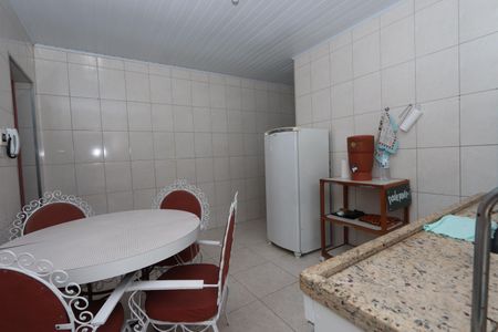Casa à venda com 300m², 2 quartos e 8 vagasCozinha