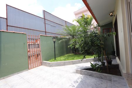 Casa à venda com 300m², 2 quartos e 8 vagasJardim