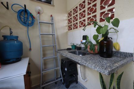 Casa à venda com 300m², 2 quartos e 8 vagasLavanderia