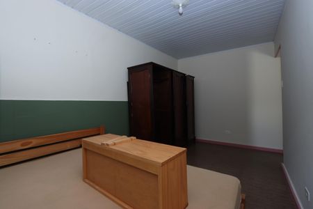 Casa à venda com 300m², 2 quartos e 8 vagasSuíte