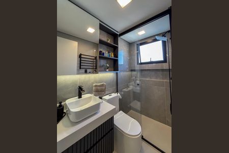 Apartamento à venda com 85m², 3 quartos e 1 vaga Apartamento à venda com 85m², 3 quartos e 1 vagaBanheiro Social