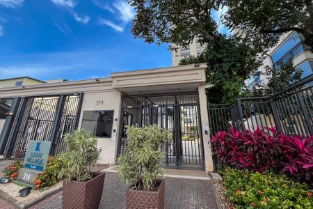 Apartamento à venda com 85m², 3 quartos e 1 vaga Apartamento à venda com 85m², 3 quartos e 1 vagaFachada
