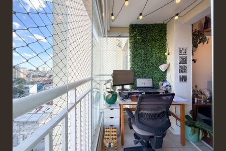 Apartamento à venda com 62m², 2 quartos e 1 vaga Apartamento à venda com 62m², 2 quartos e 1 vagaVaranda
